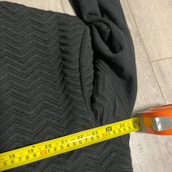 Black Sweater - Picture 3 of 8